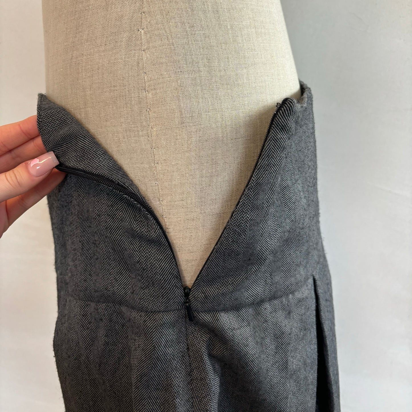 Pleated Herringbone skirt (M)