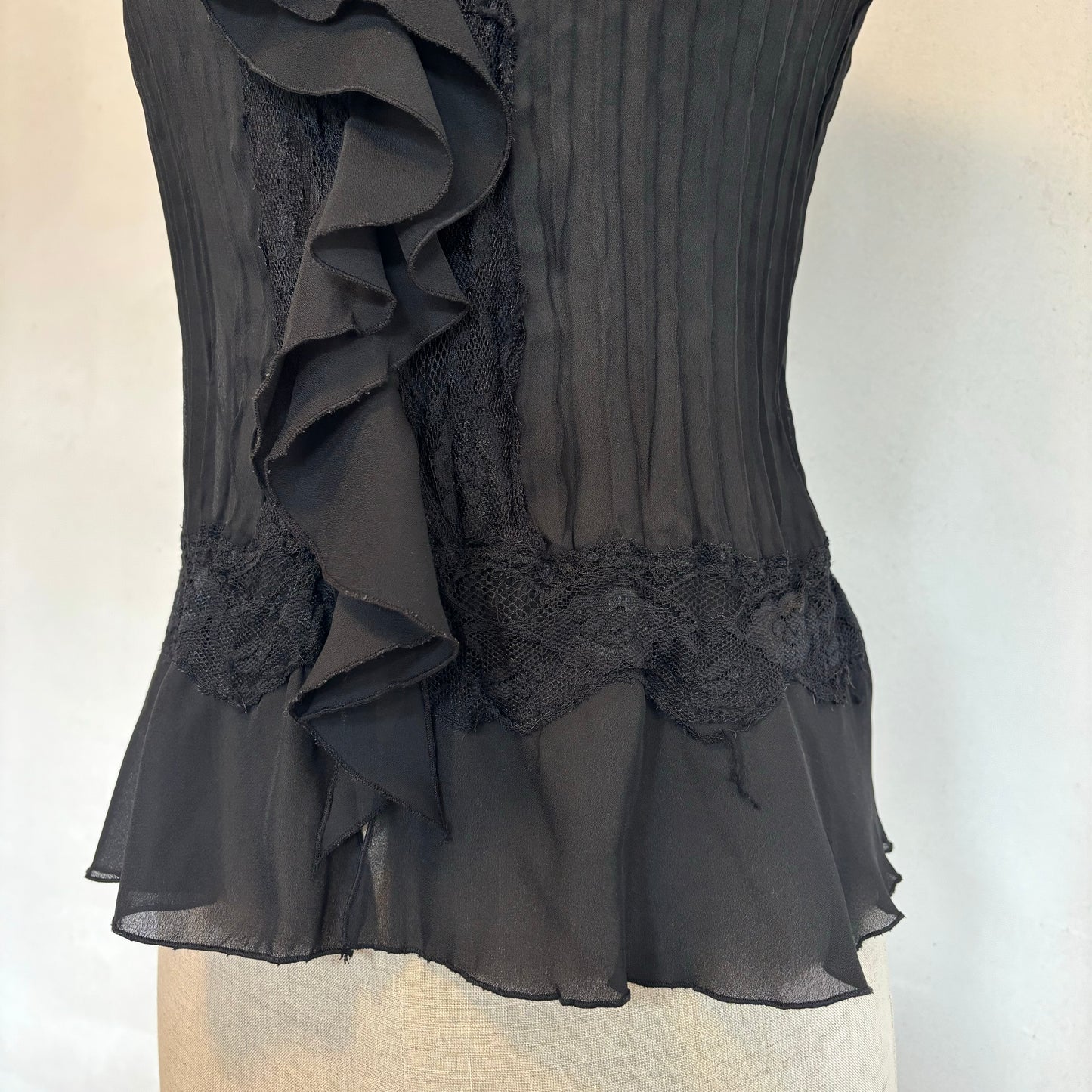 Ruffle Lace top (M)