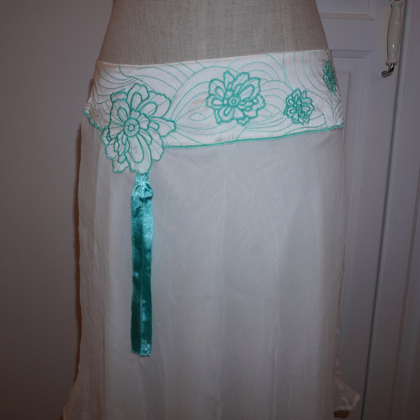 Silk Skirt (M)