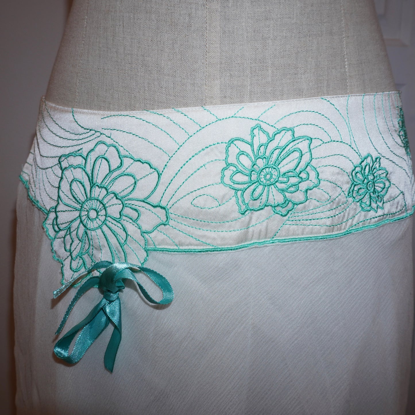 Silk Skirt (M)