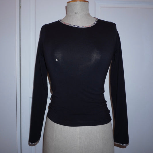 Burberry Top (S/M)