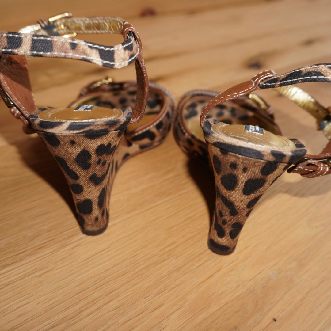 Dolce & Gabbana Wedges (37.5)