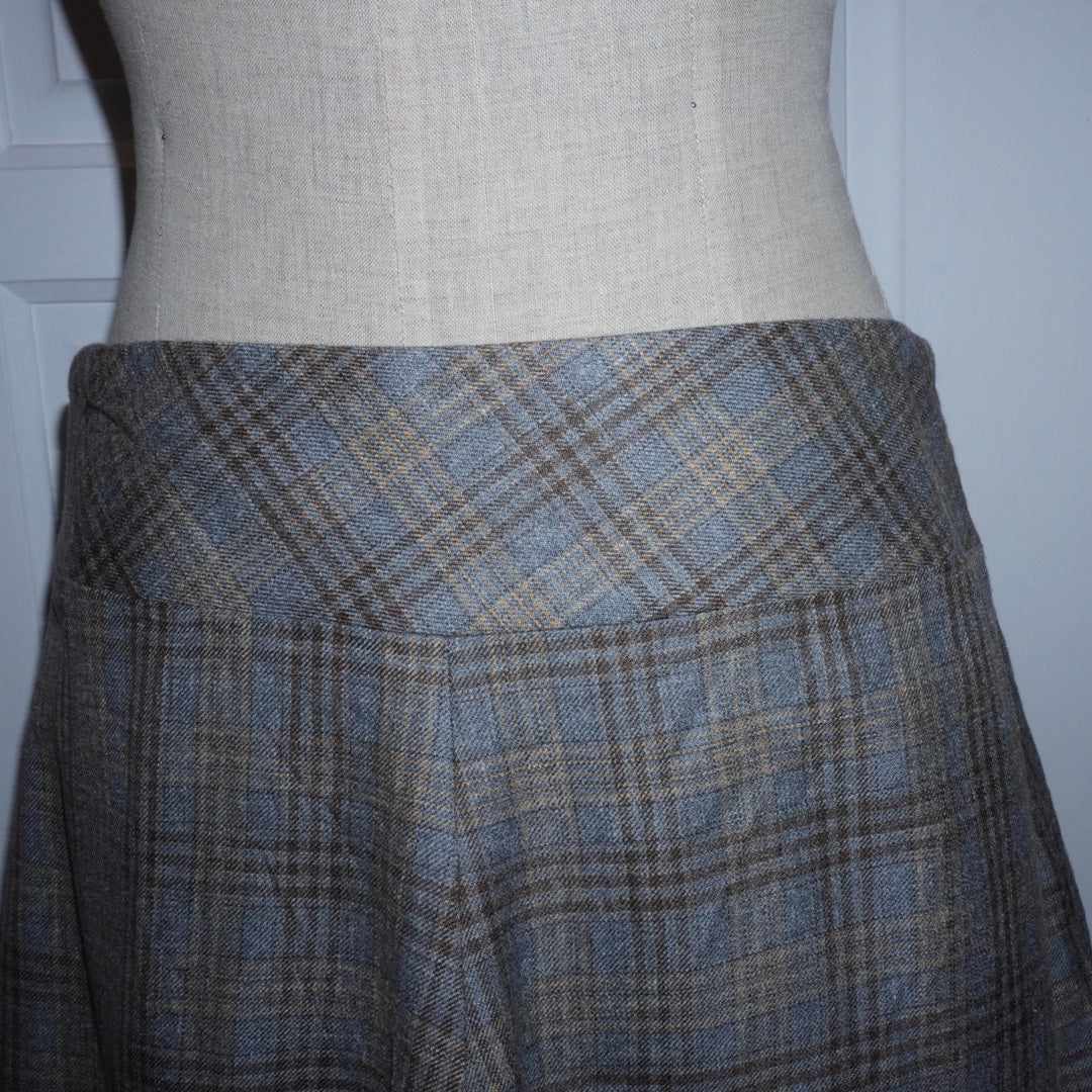 Plaid Skirt (M)