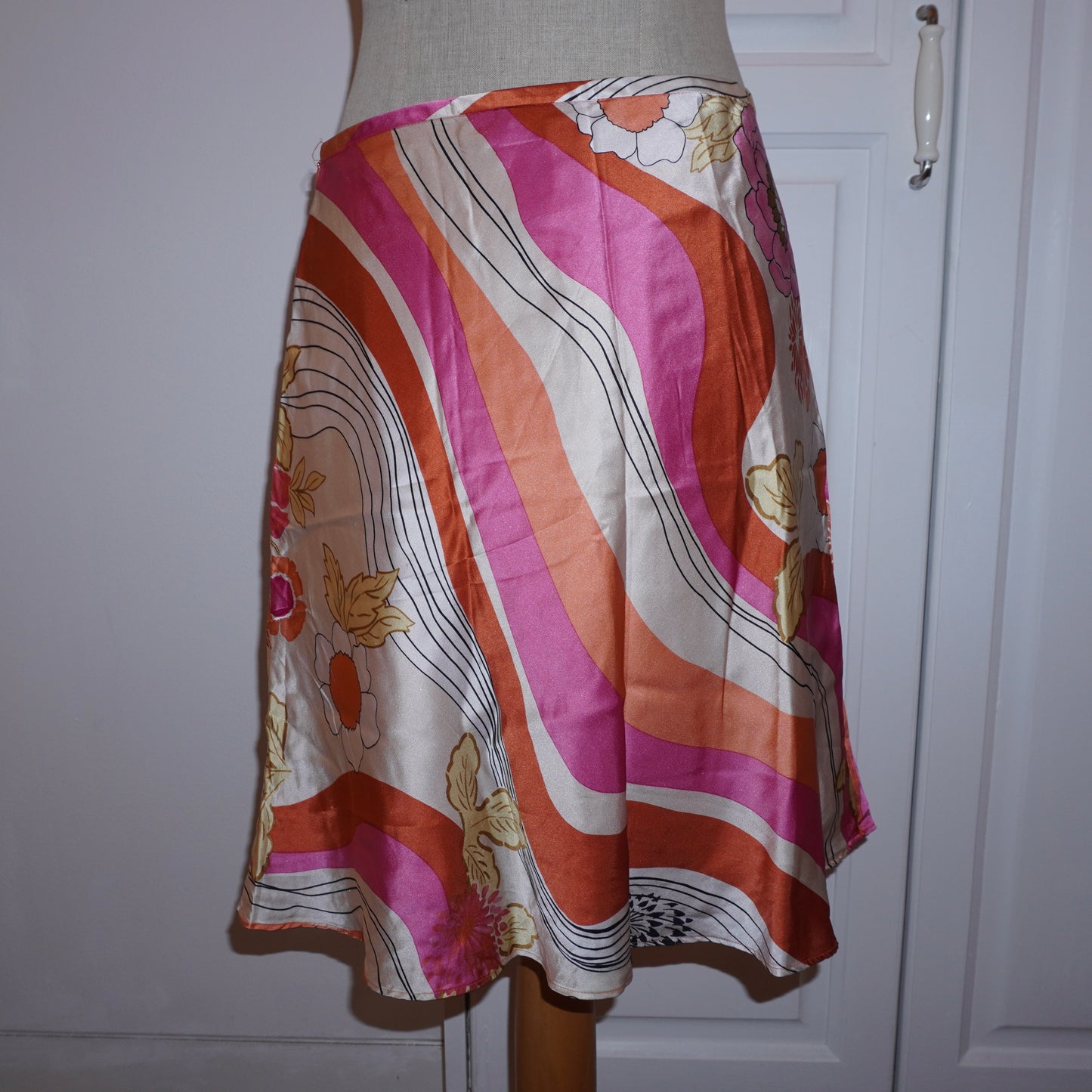 Silk Floral Skirt (M)