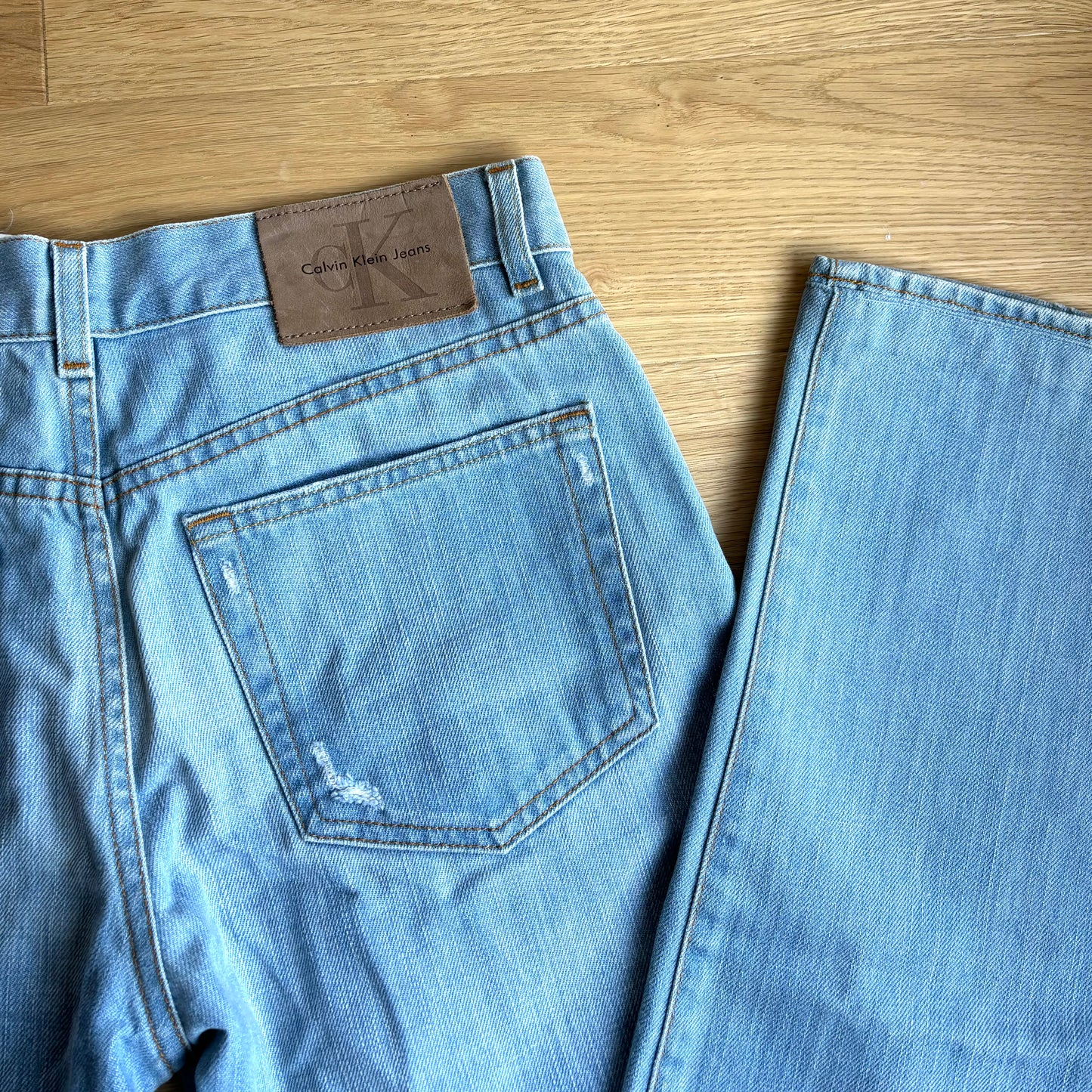 Calvin Klein Bootcut Jeans (M)