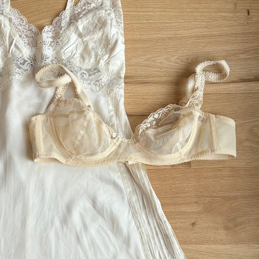 Dior Beige Lace Bra (75B)