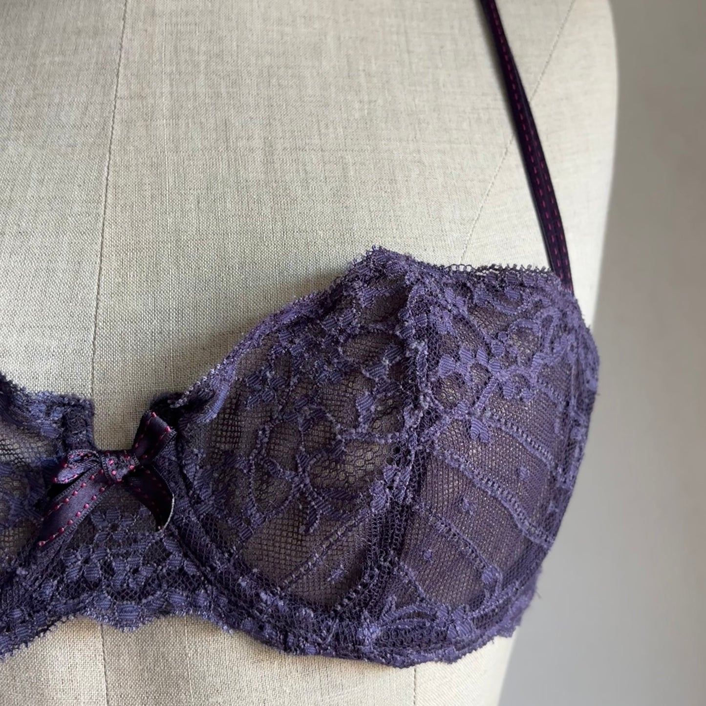 Purple Lace Bra (75B)