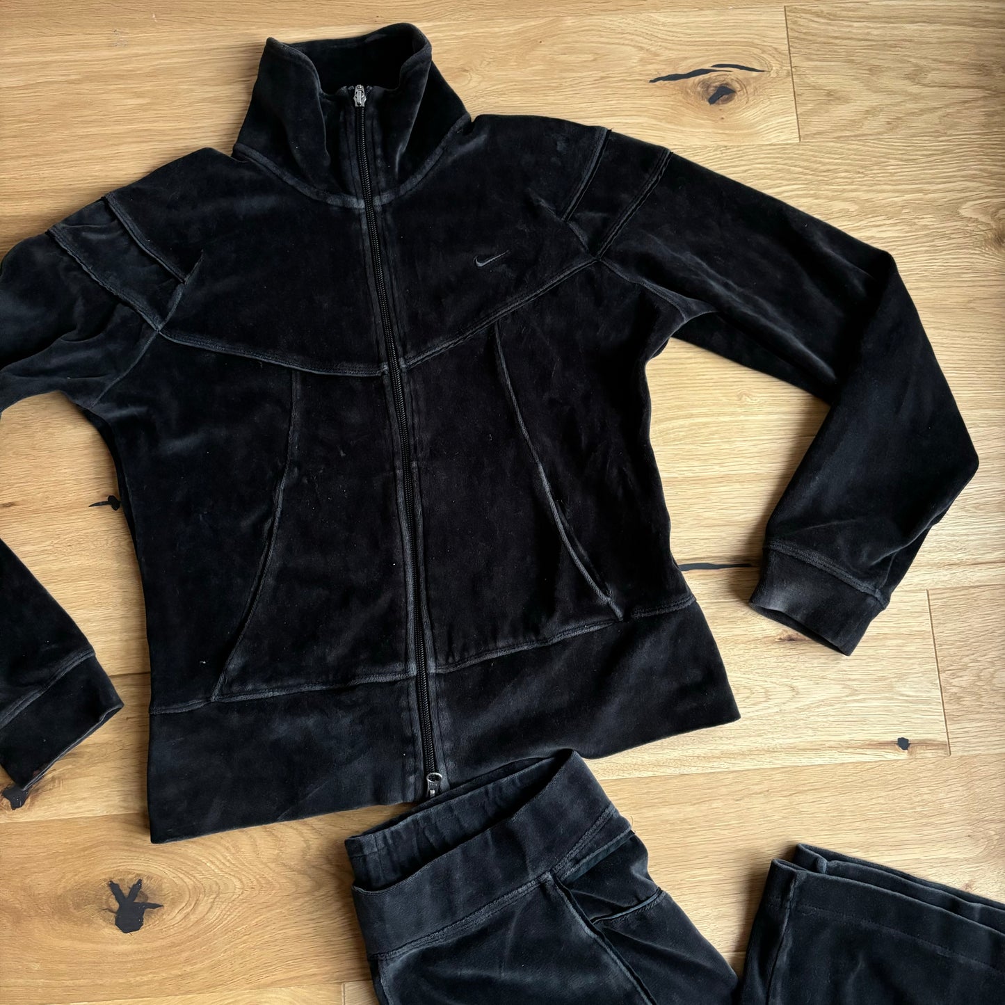 Nike Velour Tracksuit Set (M)