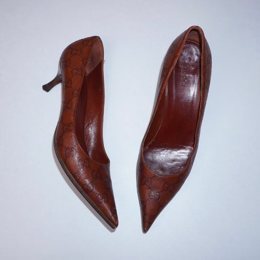 Gucci Brown Monogram Heels (37.5)