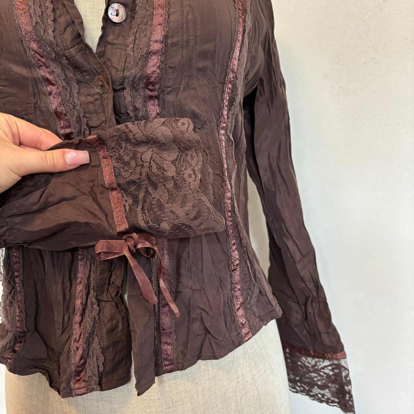 Lace Tie blouse (S)