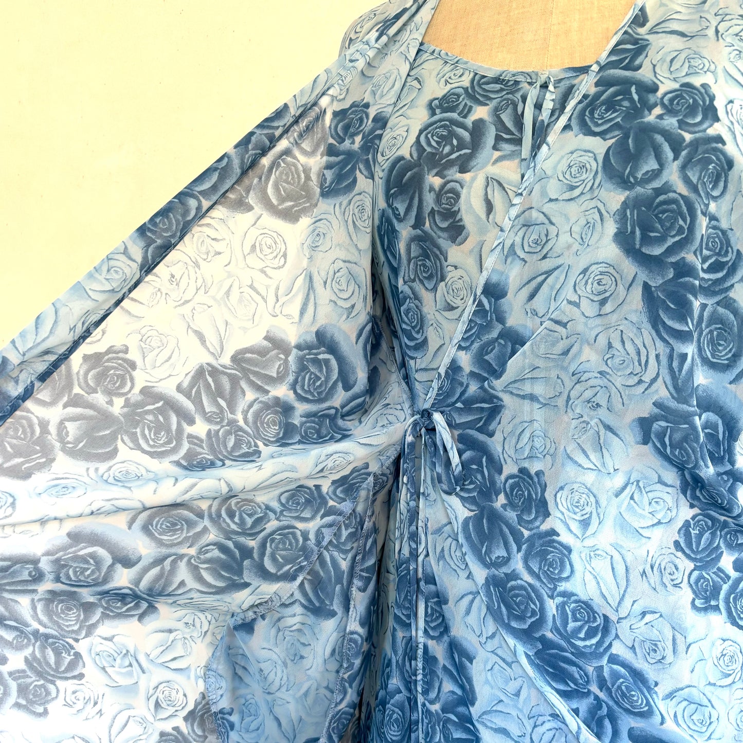 Blue Rose Robe (M)