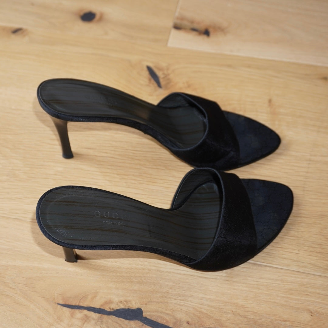 Gucci Monogram Mules (36.5)