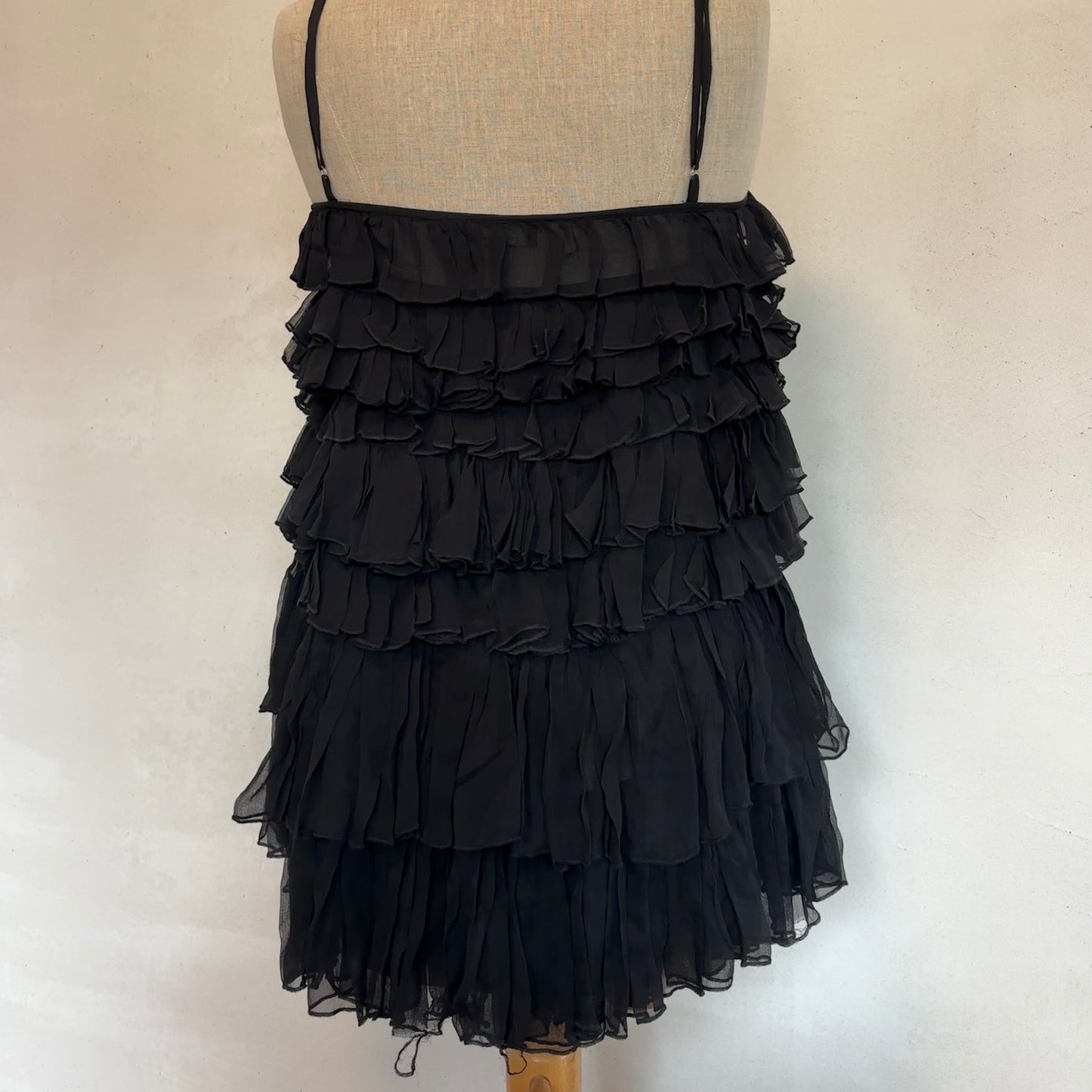 Silk ruffle top (M)