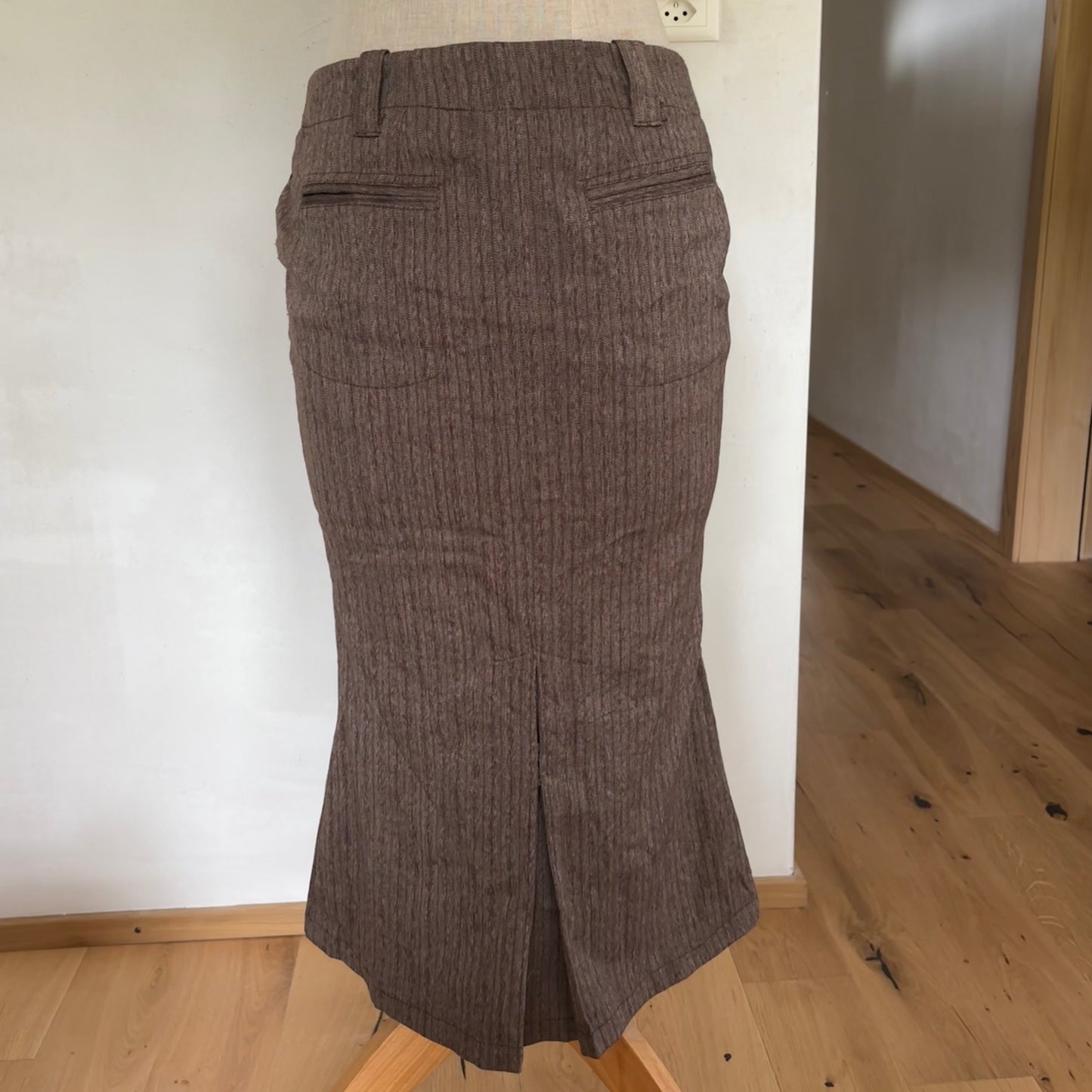 Brown plaid trumpet skirt (S)