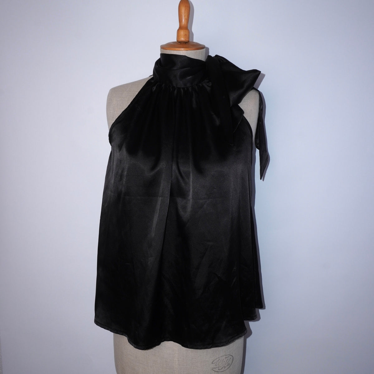 Tie neck top (L)