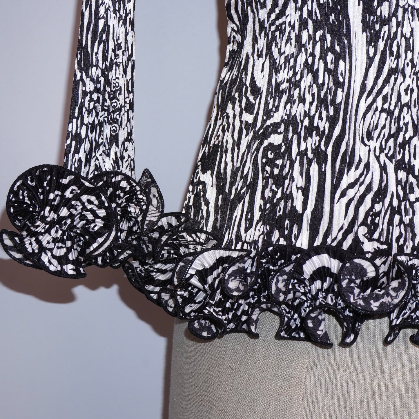 Pleated Ruffle Blouse (M)