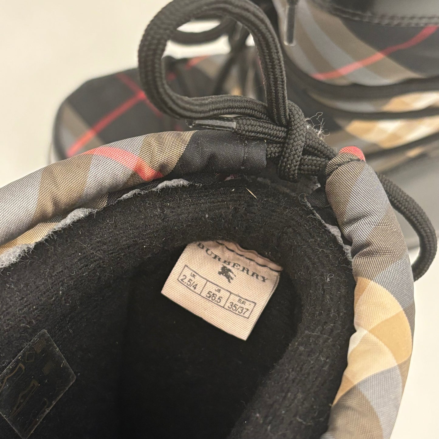 Burberry Snowboots (35-37)