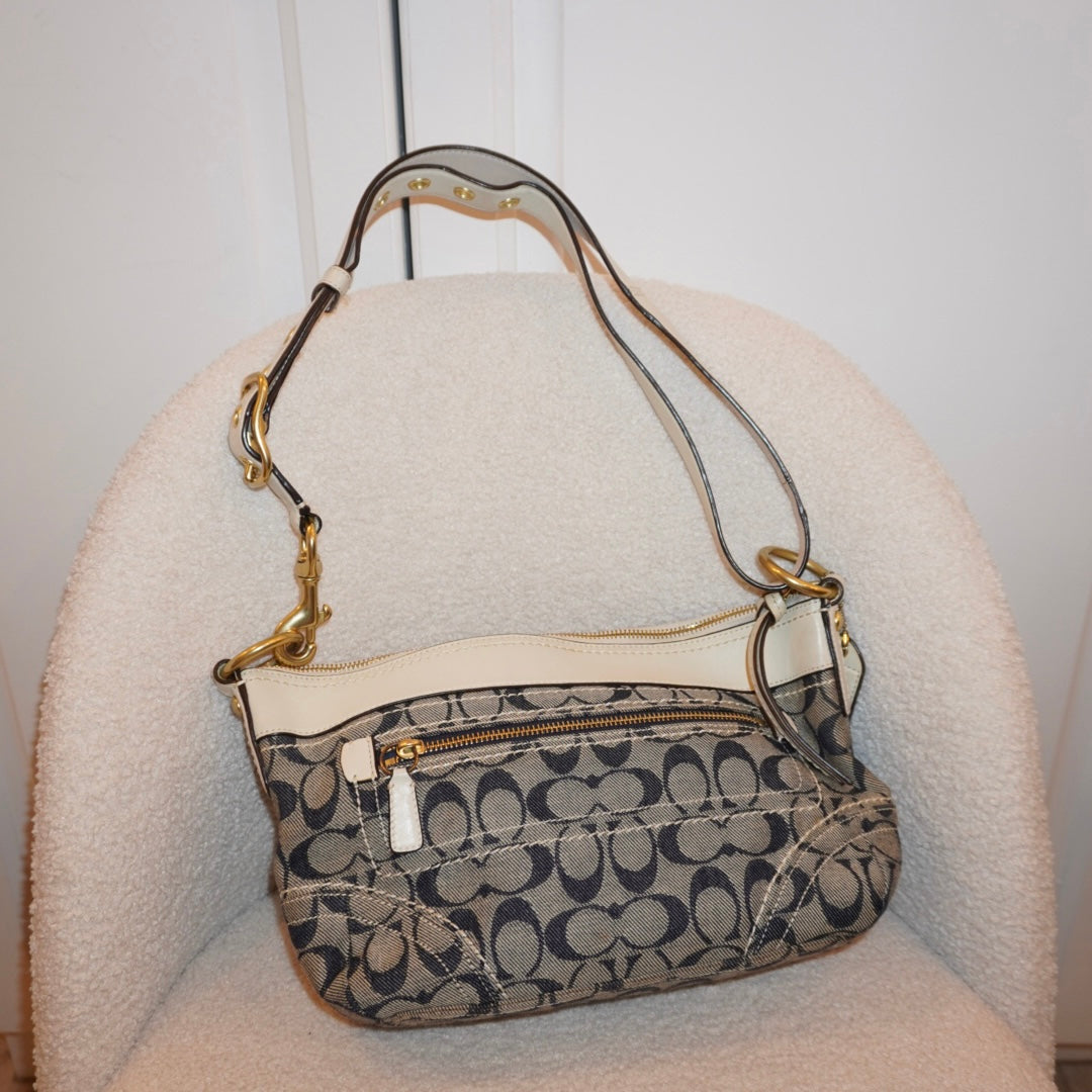 Coach 2000s Signature Bag
