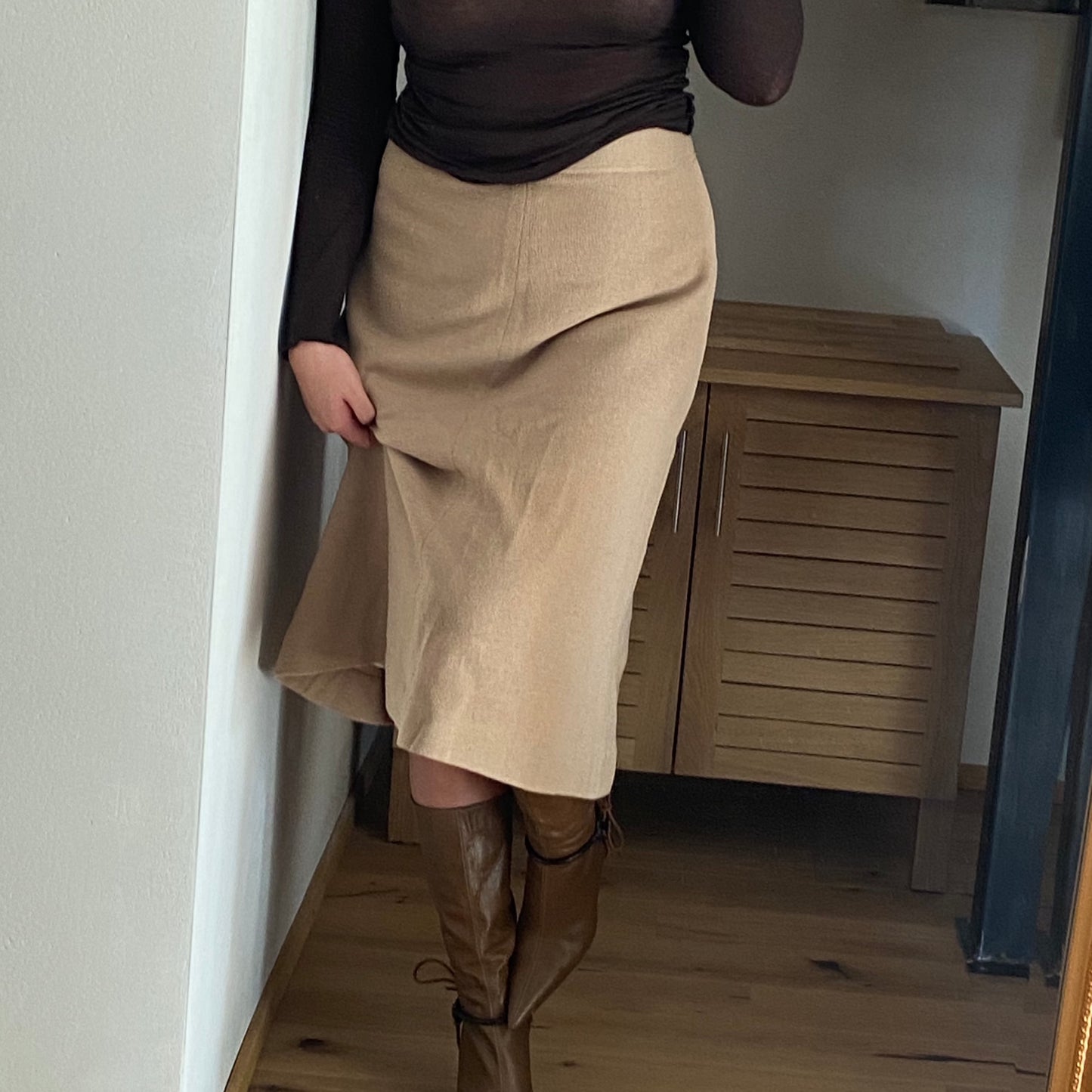 Beige Wool Midi Skirt (M)