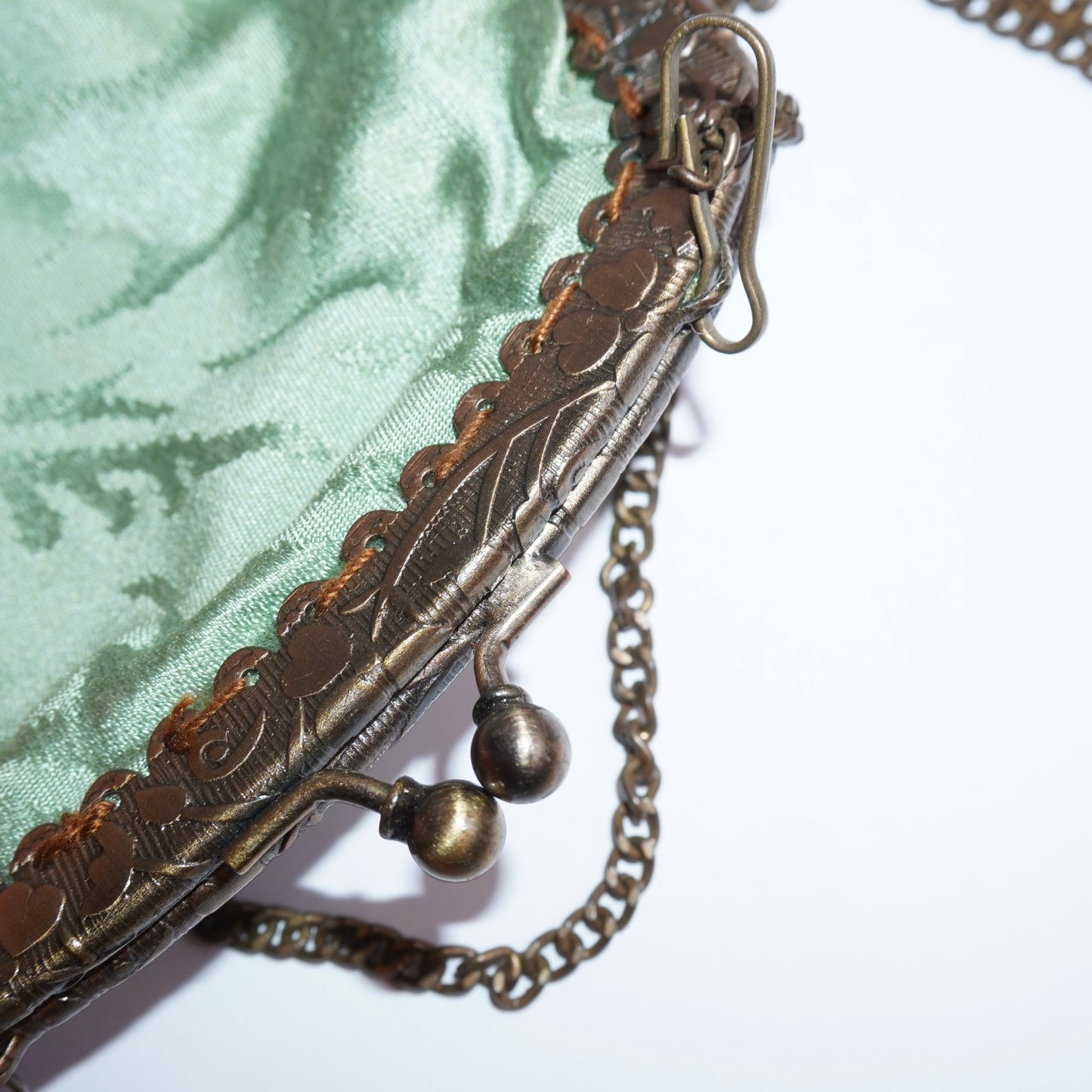 Silk Pochette