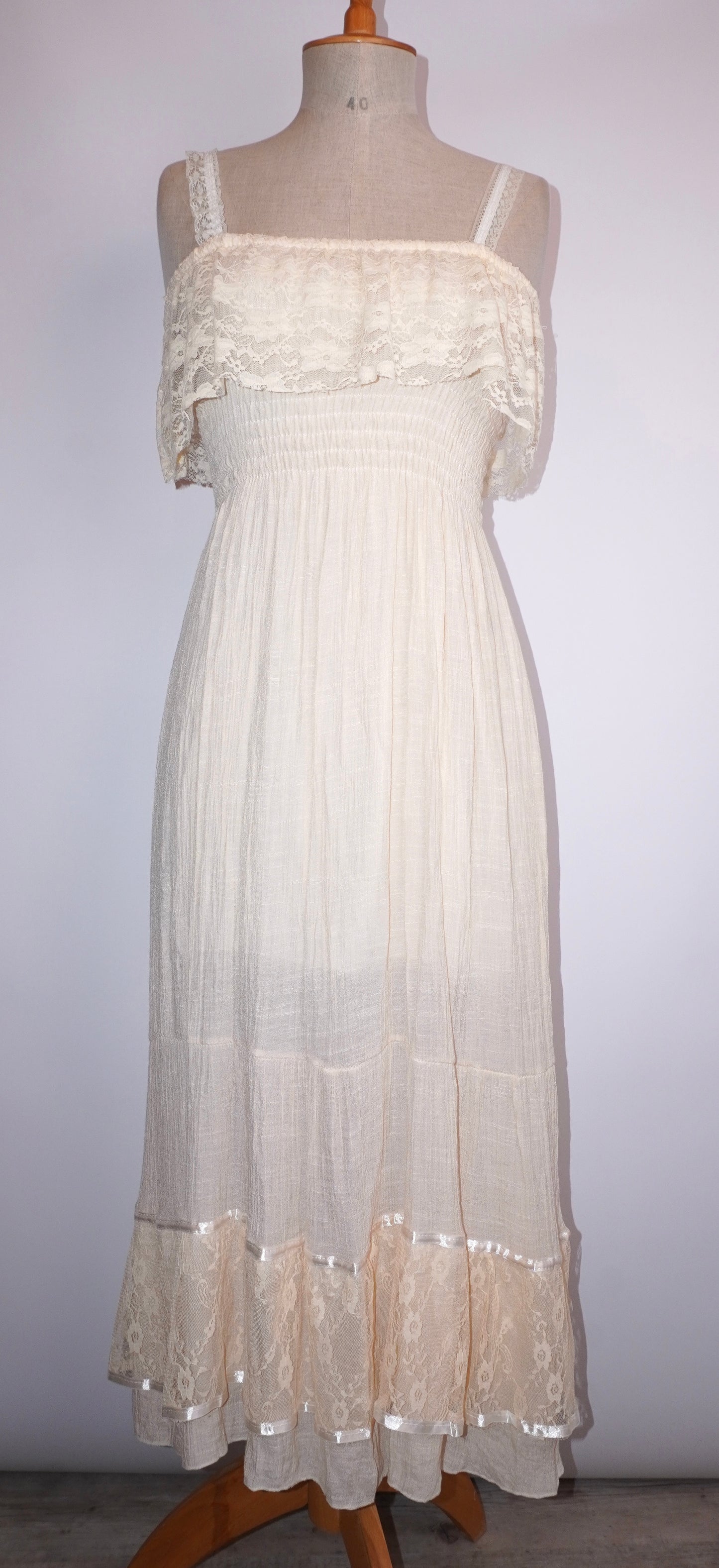 Lace Ruffle Dress (S)