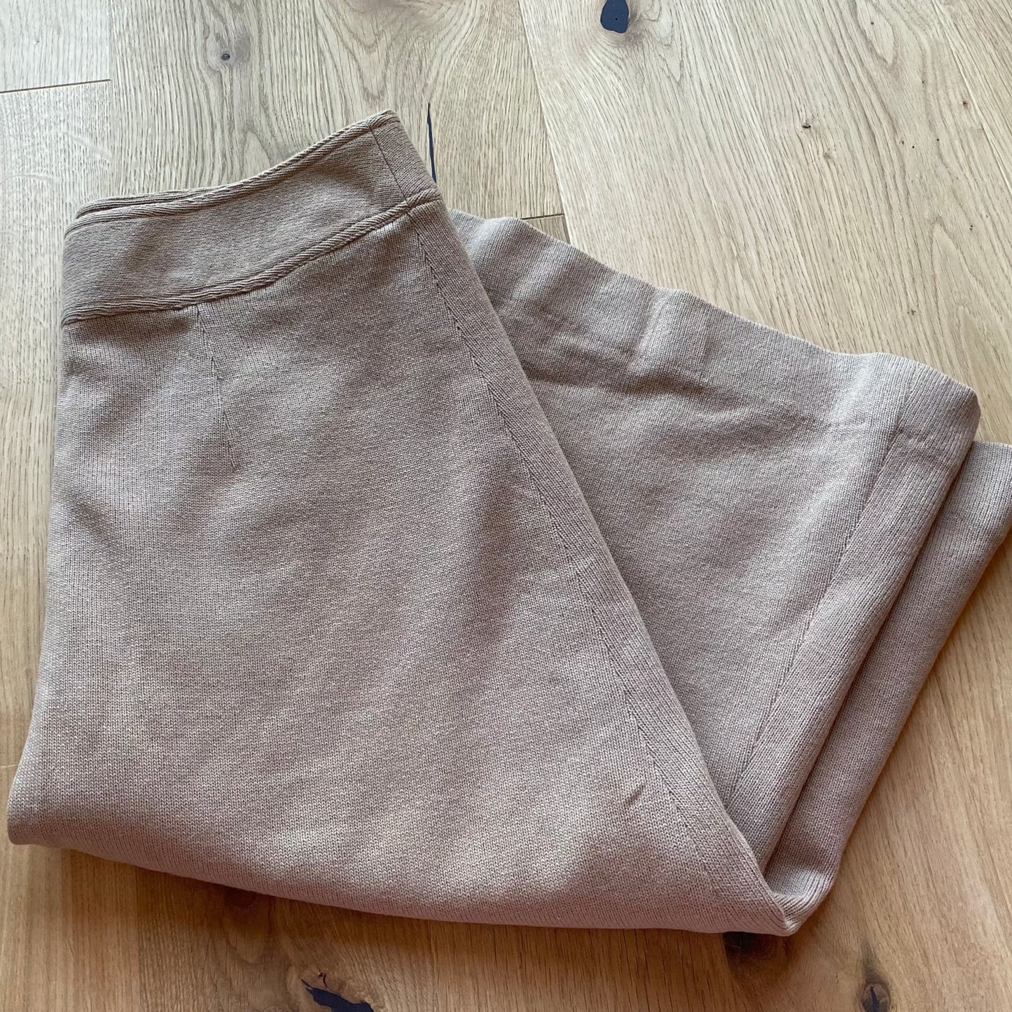 Beige Wool Midi Skirt (M)