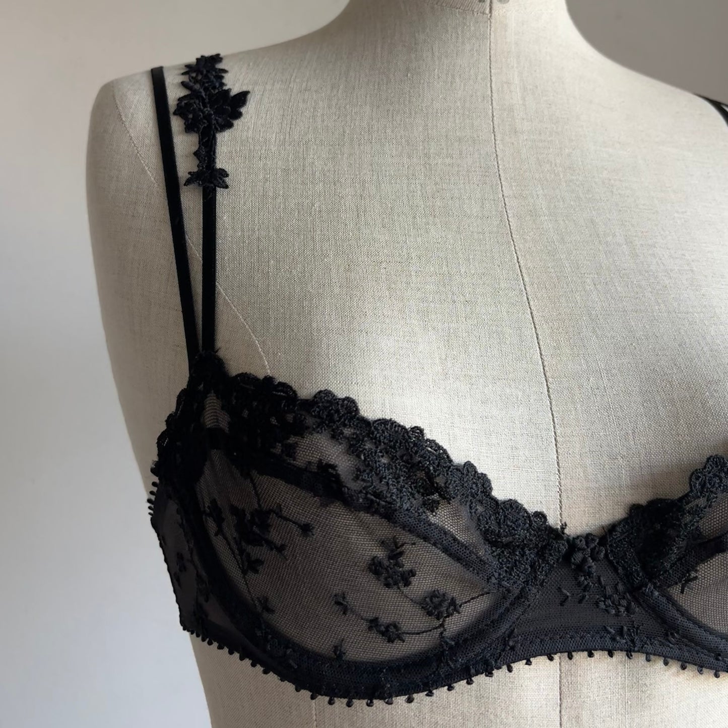 Black Lace Bra (70A)