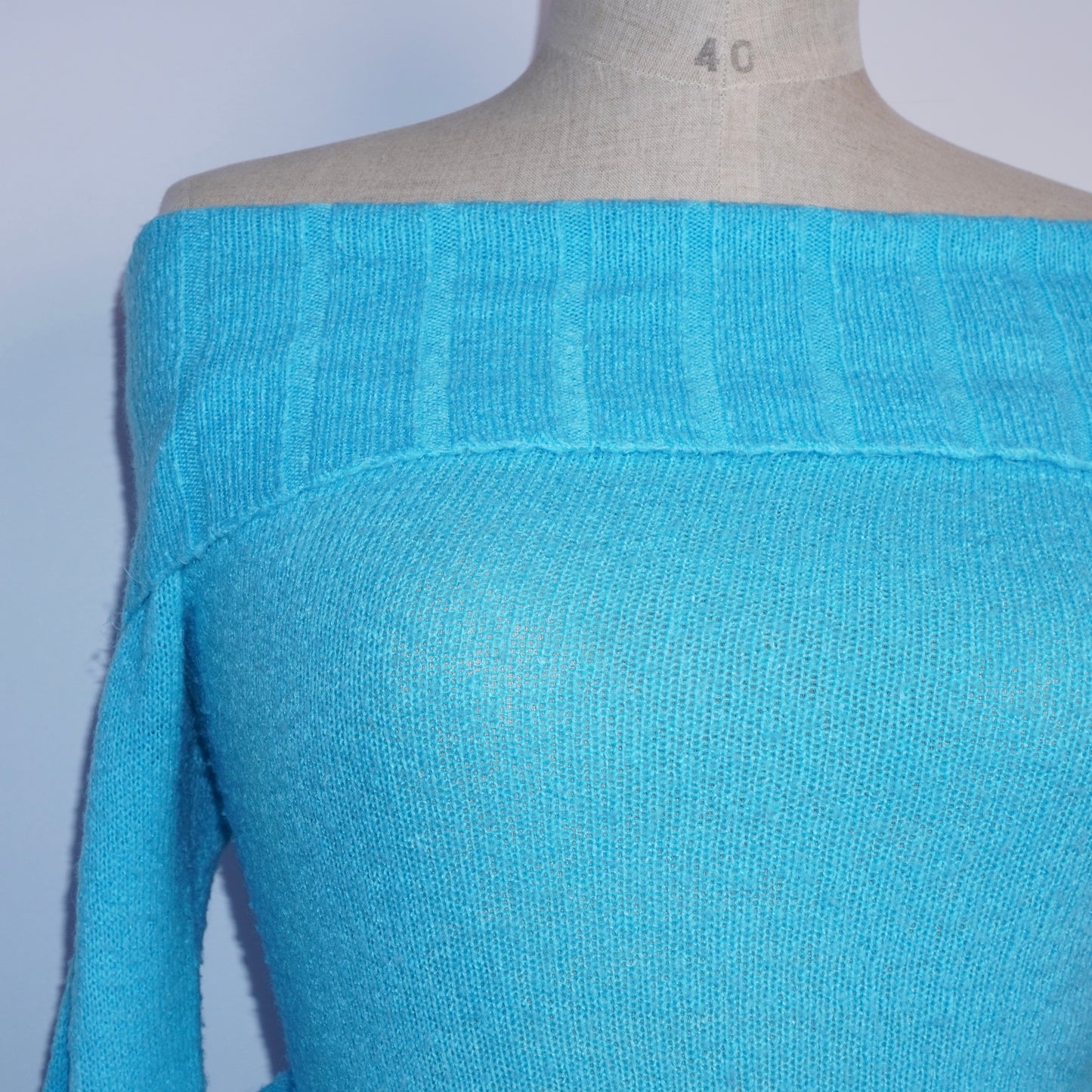 Knit Offshoulder Top (M)