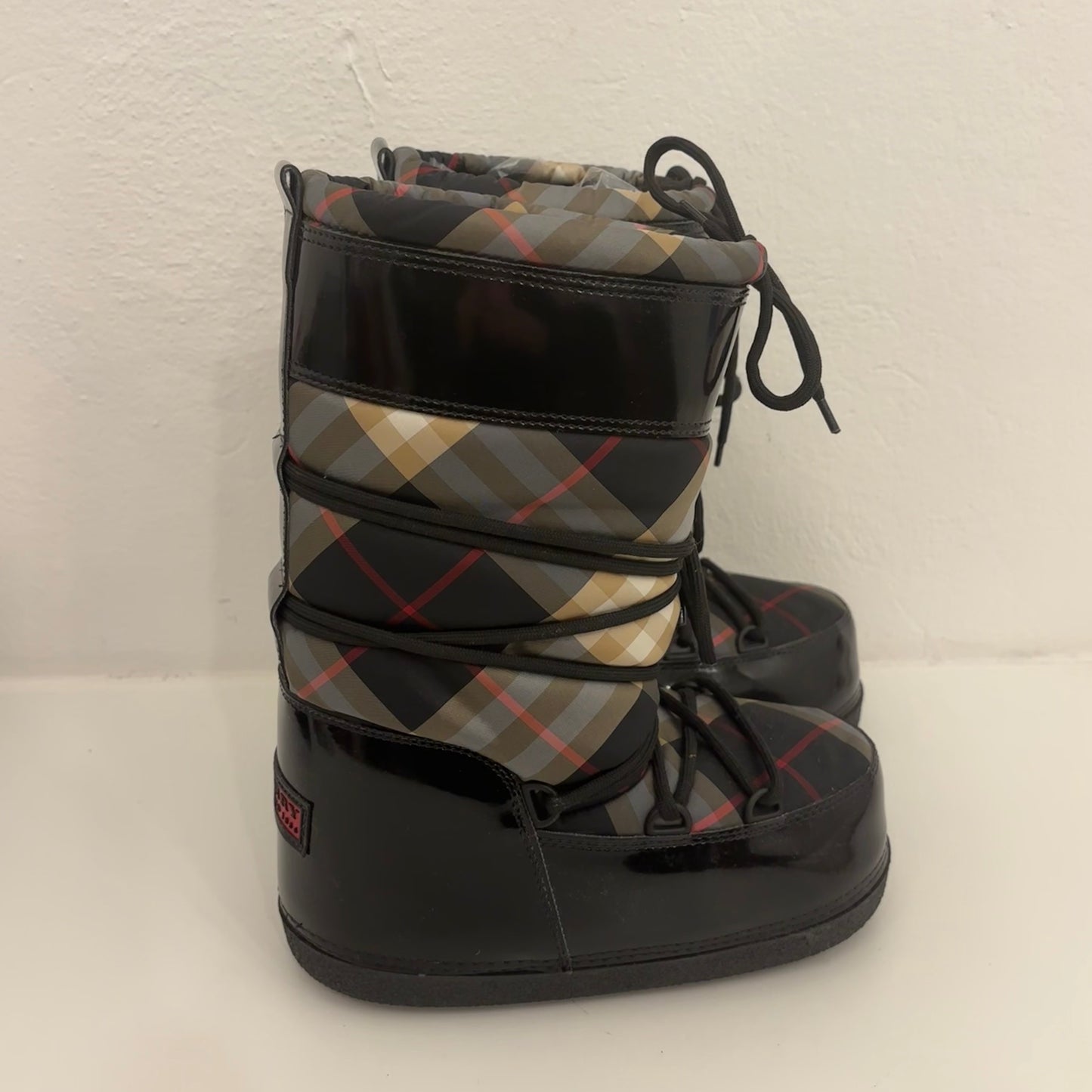 Burberry Snowboots (35-37)