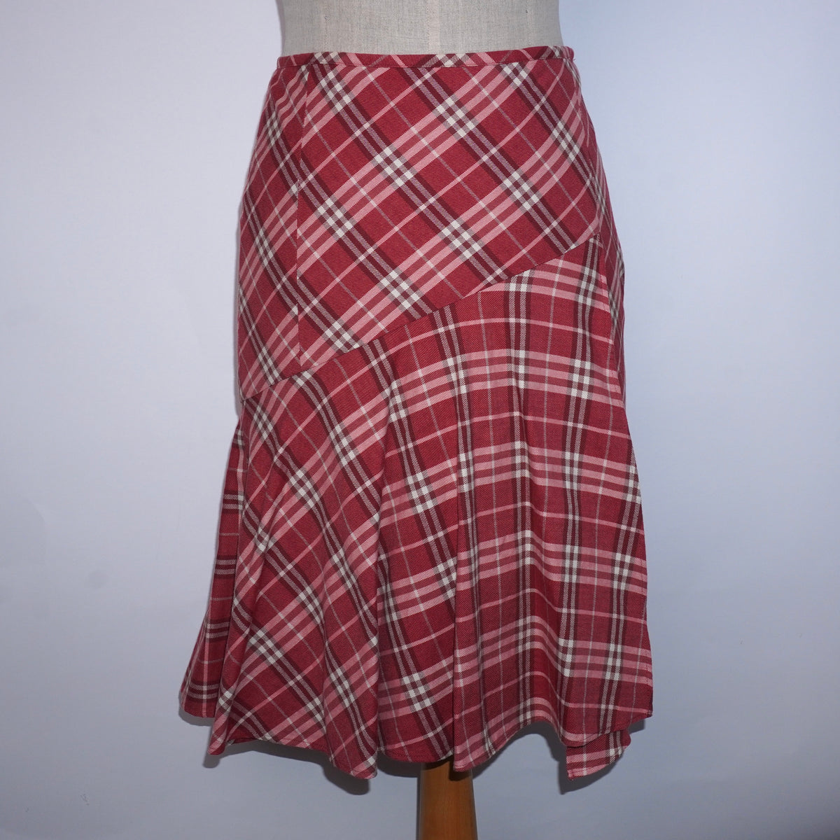 5 Burberry Skirt (S)
