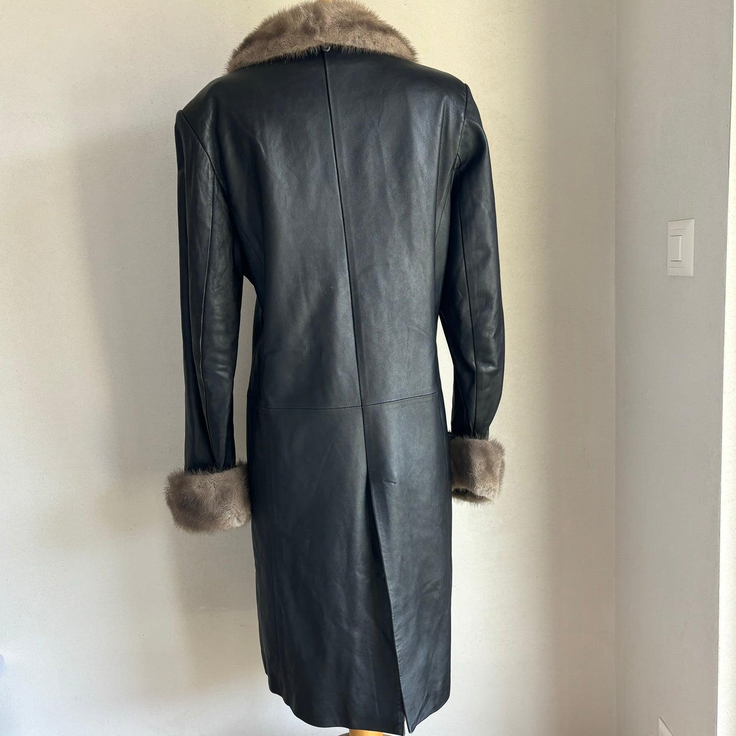 Black Leather Fur Trim Coat (M)