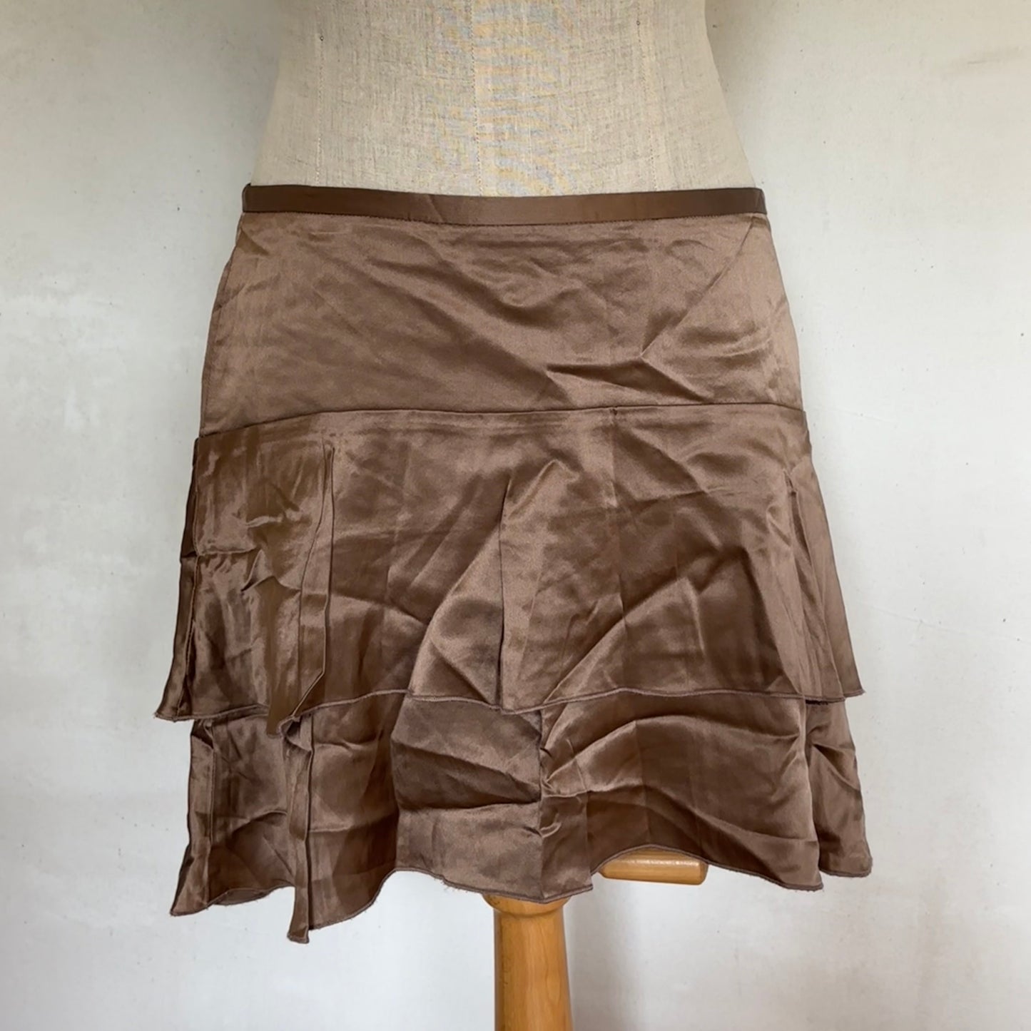 Silk Ruffle Skirt (M)