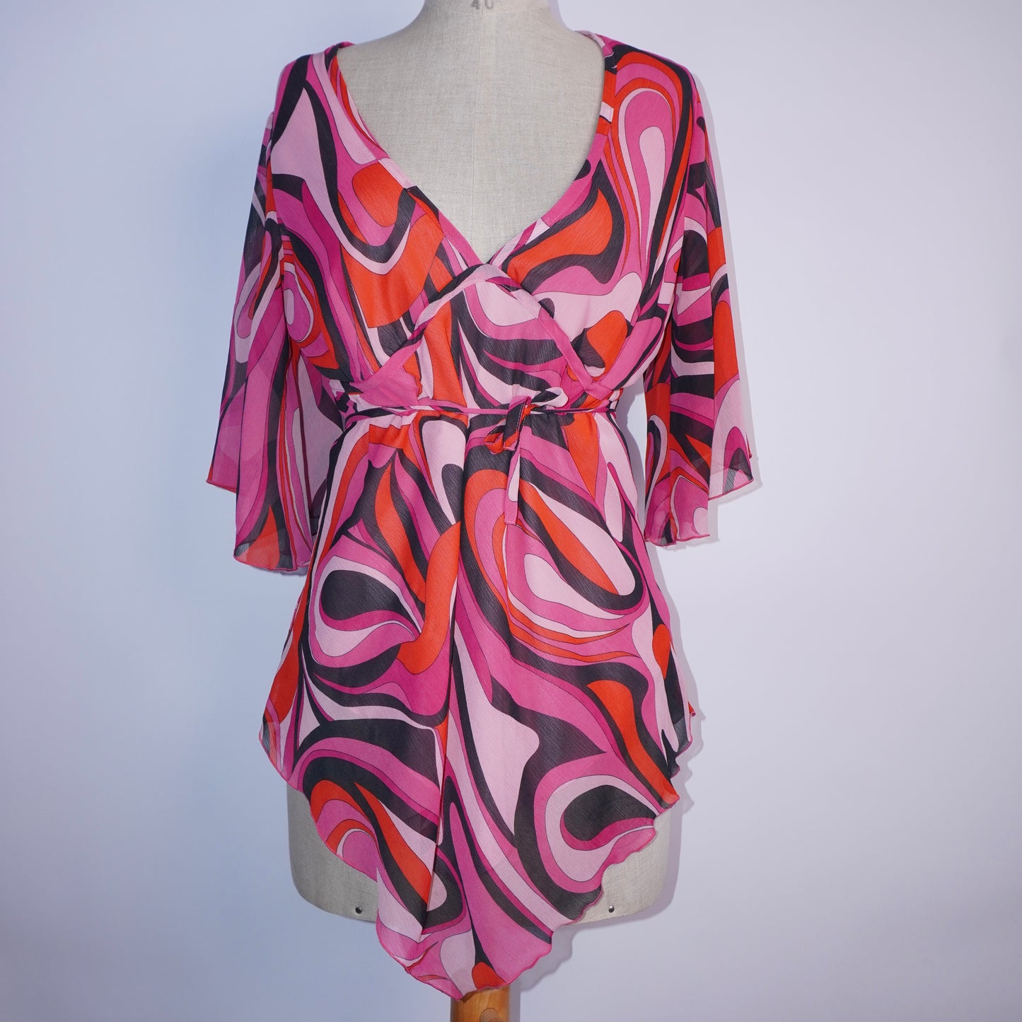Abstract Top (L)