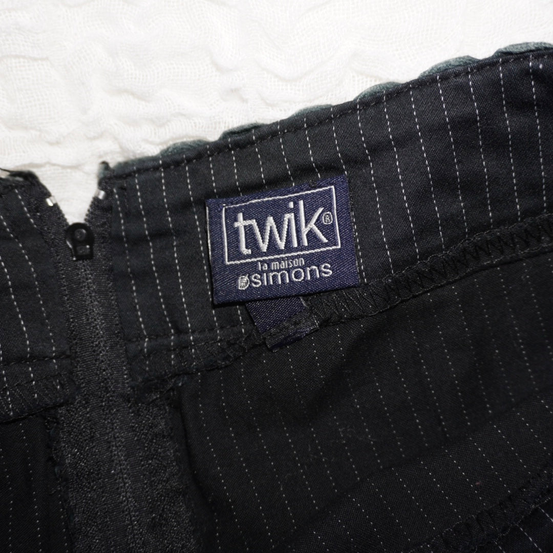 Pinstripe Ruffle Skirt (XS)