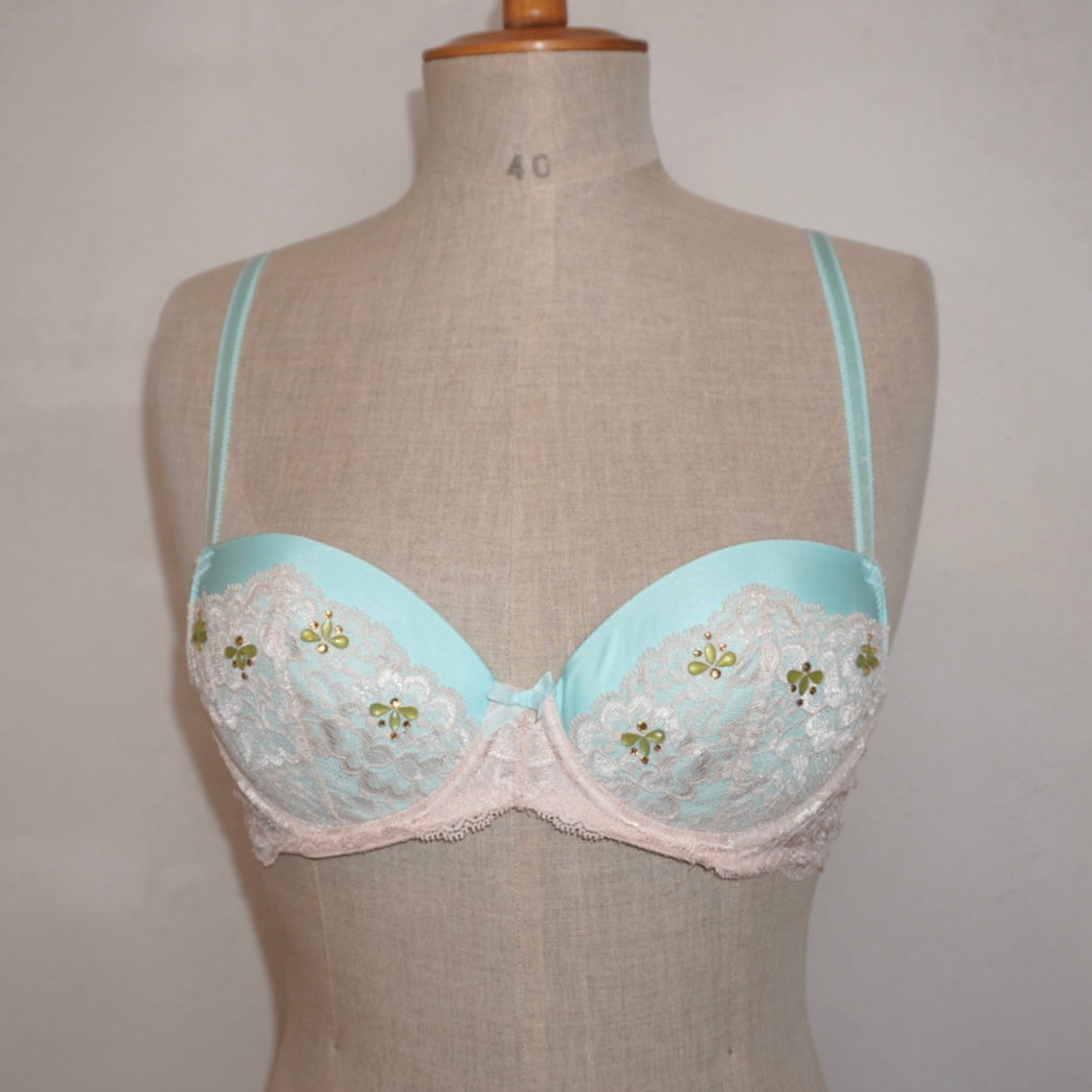 Victoria‘s Secret Bra (75B)