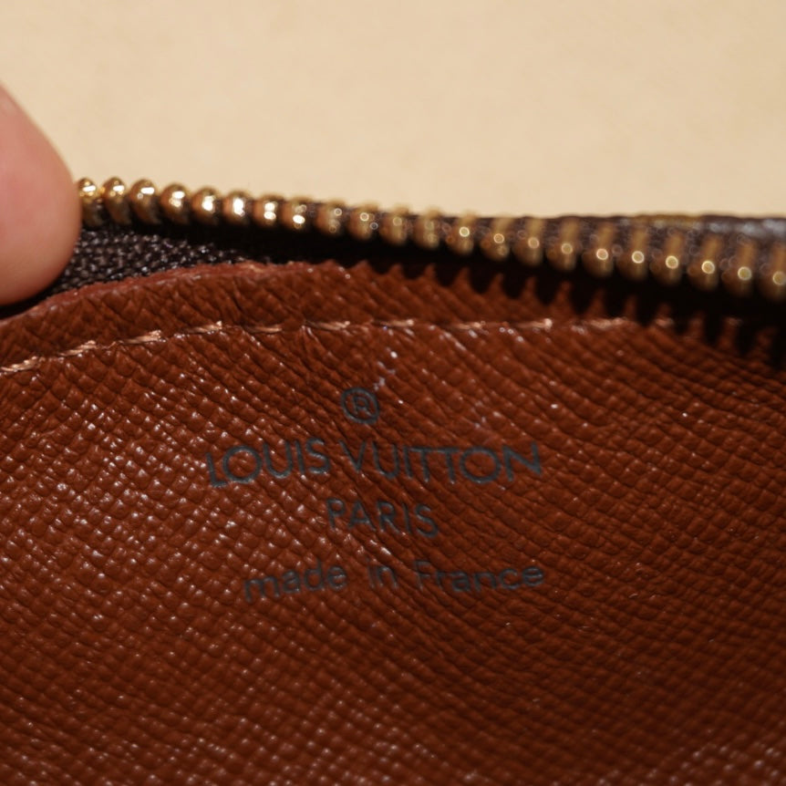 Louis Vuitton Pochette