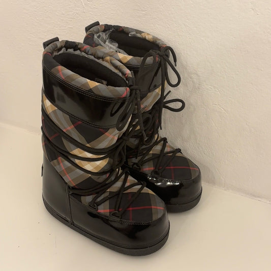 Burberry Snowboots (35-37)