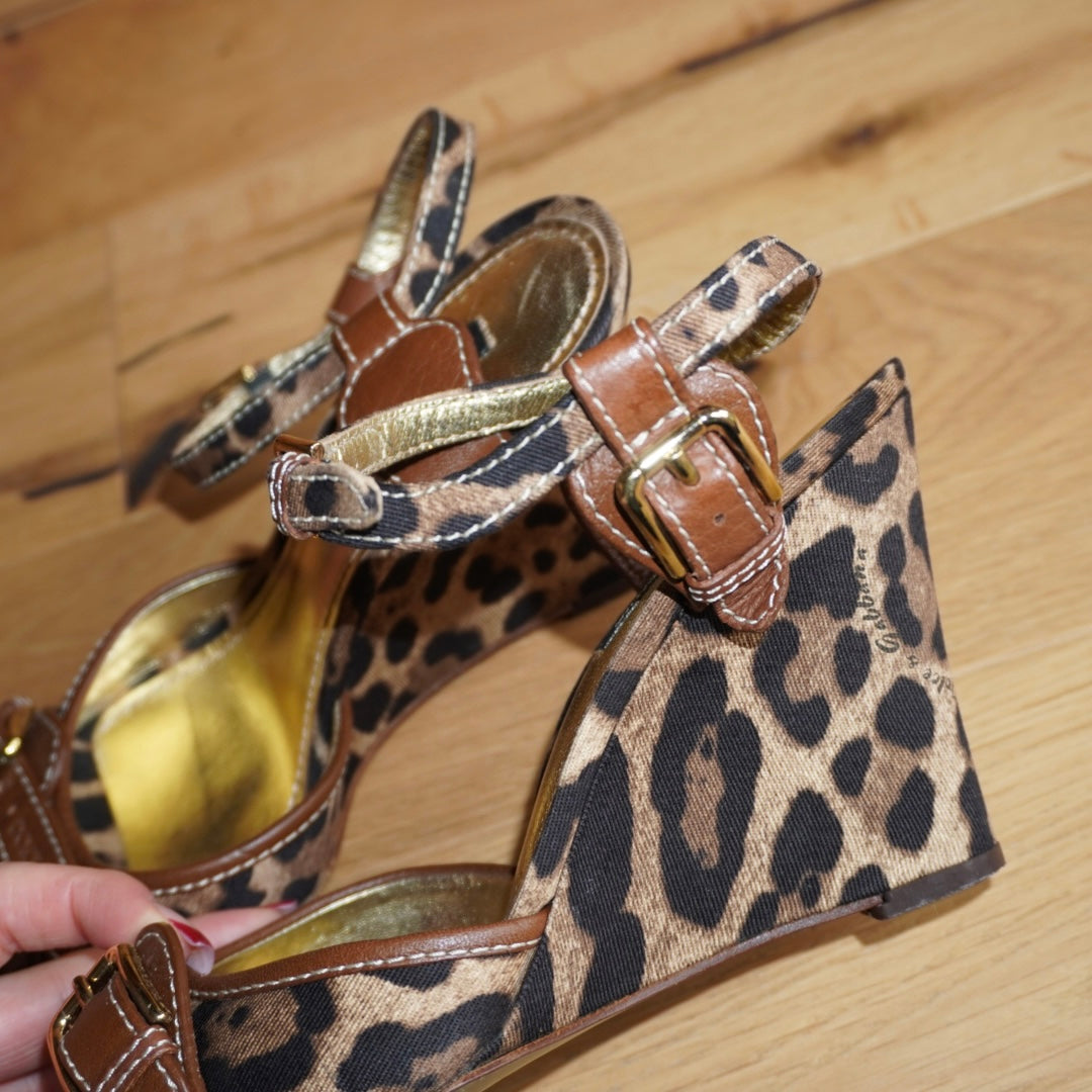 Dolce & Gabbana Wedges (37.5)